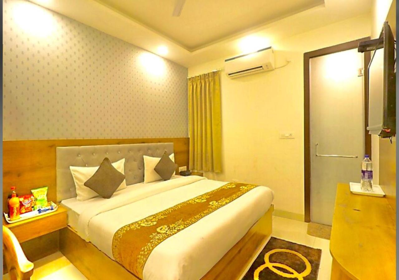Hotel Galaxy Inn Near Delhi International Airport New Delhi Exterior photo